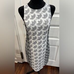Trina Turk Designer Gray White Mod Colorblock Lotus Print Sz 2 NWOT Short Dress